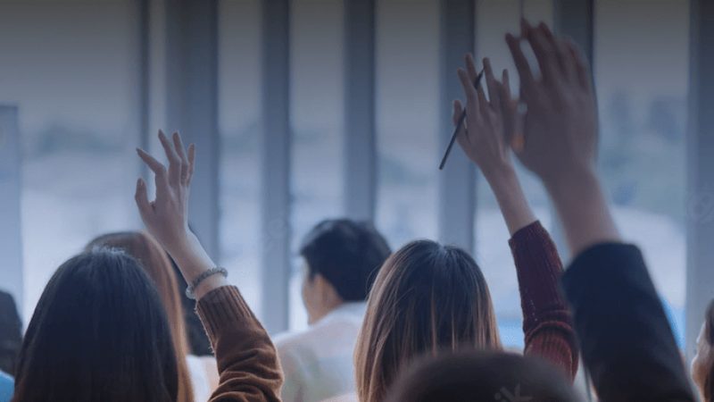 小标题：了解证书含金量，别被“保过”误导