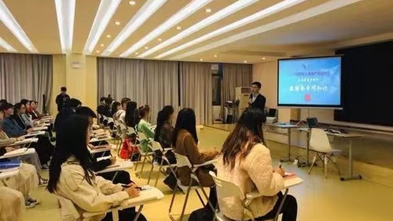 企业内训课程大纲定制，如何精准匹配需求与预算？**